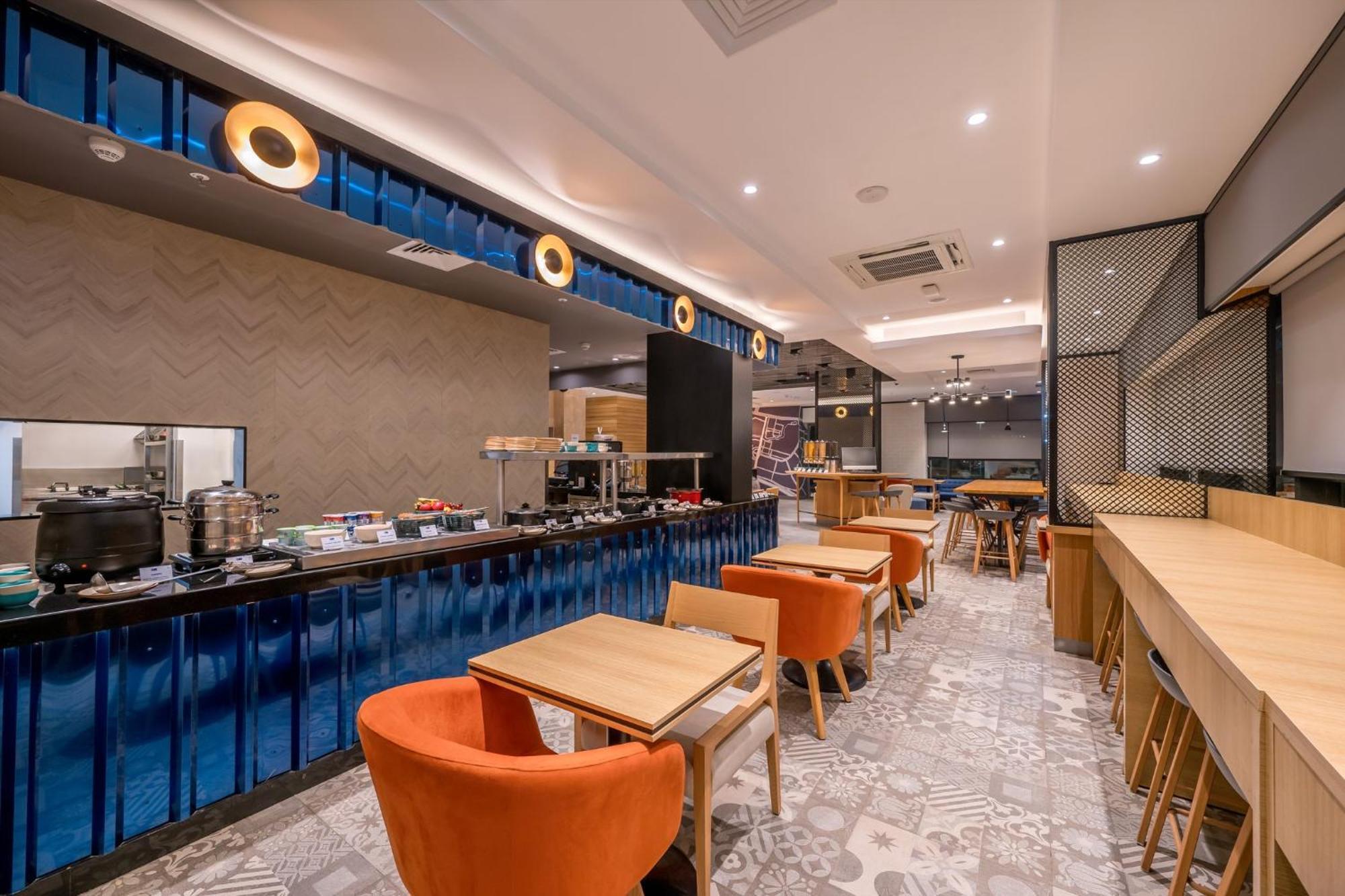 Holiday Inn Express Greater Noida Knowledge Park By Ihg Екстериор снимка